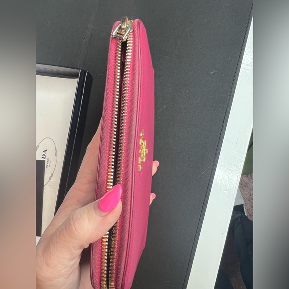 PRADA wallet - Picture 8 of 13